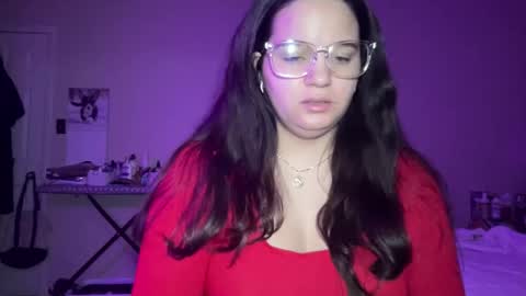 Soyoceanne online show from December 22, 2025, 6:16 pm