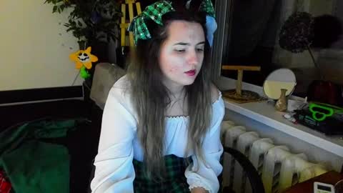 Snapshot of spanking_girls chatting on December 25, 2024, 3:08 am Evgenia online show from December 25, 2024, 3:08 am