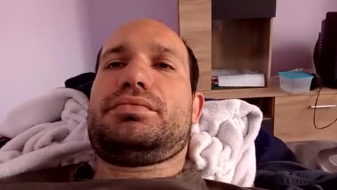 Snaiky online show from April 9, 2026, 11:37 am