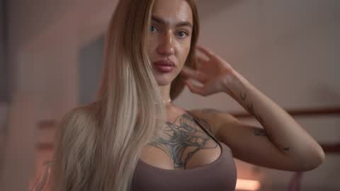 Snapshot of sparks__daisy chatting on December 9, 2024, 2:49 pm DAISY online show from December 9, 2024, 2:49 pm