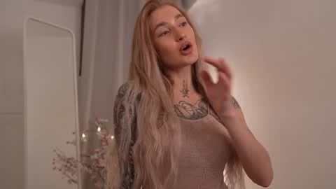 Snapshot of sparks__daisy chatting on February 1, 2025, 3:28 pm DAISY online show from February 1, 2025, 3:28 pm