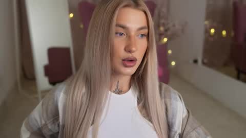 Snapshot of sparks__daisy chatting on March 11, 2025, 4:40 pm DAISY online show from March 11, 2025, 4:40 pm