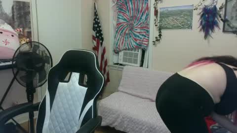 Snapshot of spawnofademon chatting on December 23, 2024, 7:17 am spawnofademon online show from December 23, 2024, 7:17 am