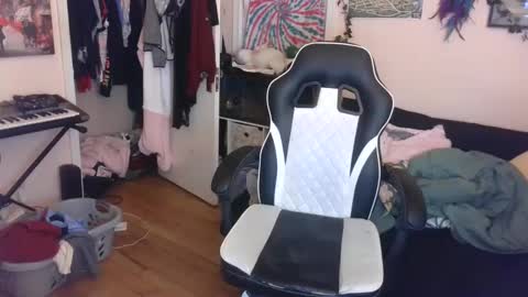 Snapshot of spawnofademon chatting on February 18, 2025, 5:53 am spawnofademon online show from February 18, 2025, 5:53 am