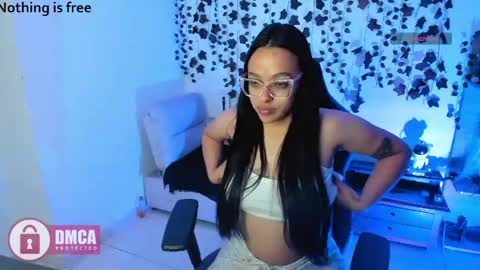 Snapshot of spicydollx_1 chatting on May 9, 2026, 9:36 am Geraldin online show from May 9, 2026, 9:36 am