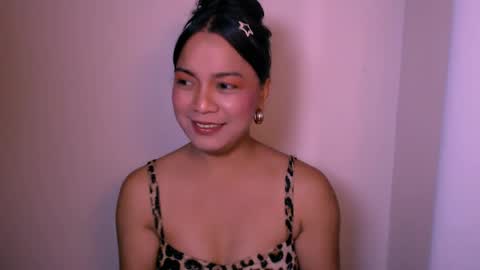 spicyhotchicks online show from April 22, 2026, 1:30 am