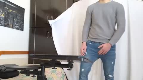 Marco. When Im offline you can view premium content in bio online show from March 7, 2025, 8:34 am