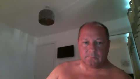 Snapshot of spidey1051a chatting on April 29, 2026, 8:40 am spidey1051a online show from April 29, 2026, 8:40 am