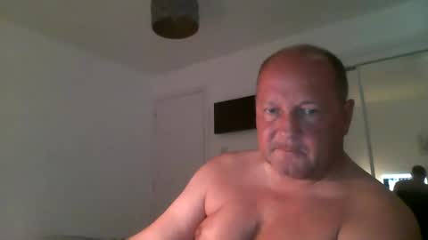 Snapshot of spidey1051a chatting on May 5, 2026, 1:52 pm spidey1051a online show from May 5, 2026, 1:52 pm