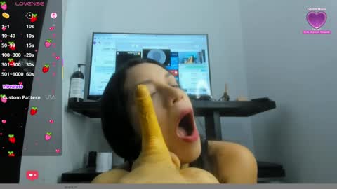 Snapshot of spiicy_goddess chatting on May 5, 2026, 11:57 pm EVA online show from May 5, 2026, 11:57 pm