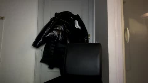 splashyyyz online show from December 9, 2024, 8:23 pm