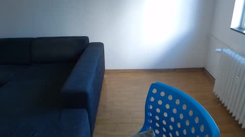 Doll online show from December 19, 2025, 8:43 am