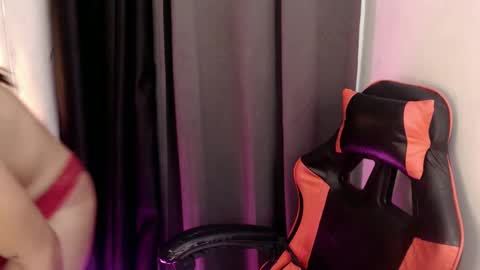 CALL ME RAINE online show from March 12, 2025, 9:13 pm