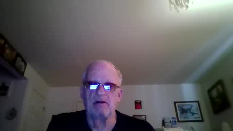 spongebobpineapple70 online show from May 17, 2026, 11:39 am