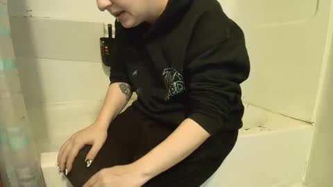 Kova online show from February 9, 2026, 1:53 am