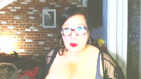 Snapshot of spunderella777 chatting on September 30, 2025, 10:31 am Spunderella online show from September 30, 2025, 10:31 am