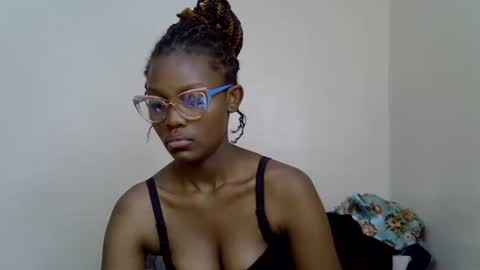 Tashy online show from October 1, 2025, 8:48 pm