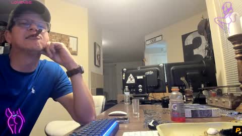 Snapshot of squirt_vip_room chatting on April 24, 2026, 2:58 am Roxy Day Mossimo Knight online show from April 24, 2026, 2:58 am