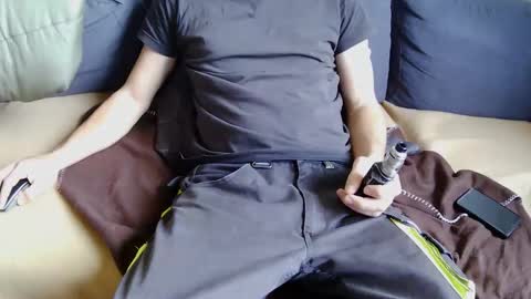 Snapshot of srevinu chatting on December 3, 2025, 10:24 am Srevinu online show from December 3, 2025, 10:24 am