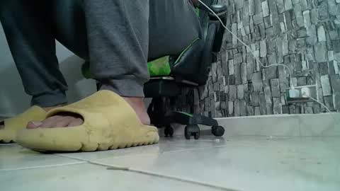 sr master cum its my old account online show from February 20, 2025, 2:07 am