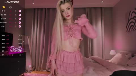 Alexandra online show from April 18, 2026, 7:40 pm