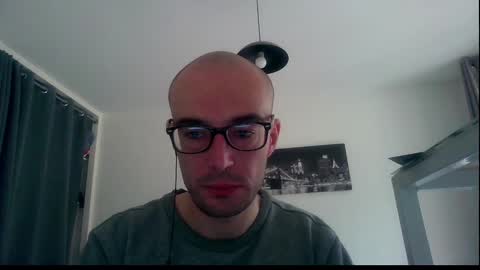 Snapshot of ssenzo chatting on December 22, 2024, 9:00 am ssenzo online show from December 22, 2024, 9:00 am