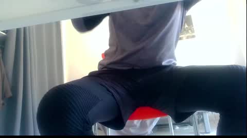 Snapshot of ssenzo chatting on February 9, 2025, 12:08 pm ssenzo online show from February 9, 2025, 12:08 pm