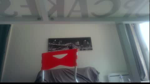 Snapshot of ssenzo chatting on October 14, 2025, 7:53 am ssenzo online show from October 14, 2025, 7:53 am