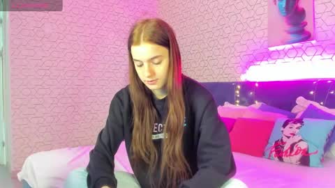 Stacey GMT5 Mo Tu We Th Fr Sa 3am -10am online show from December 17, 2024, 1:50 am