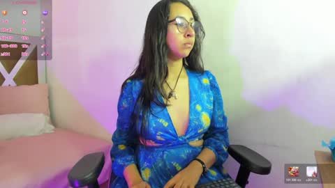stacey_tay online show from May 28, 2026, 11:40 am