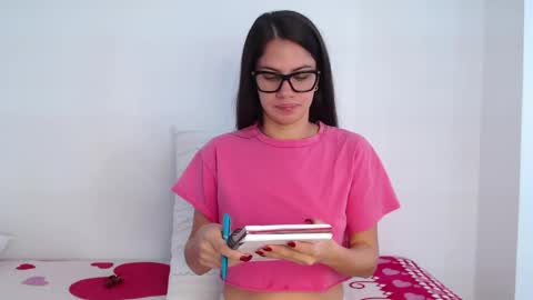 stacey_taylor7 online show from April 9, 2026, 11:59 am