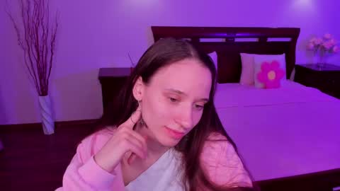 StaceyCutie online show from April 15, 2026, 5:09 pm