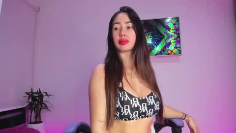 Snapshot of stacy_malibu1 chatting on April 28, 2026, 11:21 pm TWstacymalibu110 online show from April 28, 2026, 11:21 pm