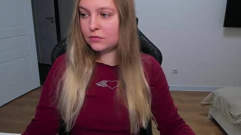 Stacy  online show from December 5, 2025, 10:57 am