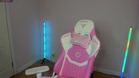 Stacy Mon Tue Wed Thu Fri Sun GMT GMT 3 1000am - 0400pm  online show from February 4, 2025, 11:27 am