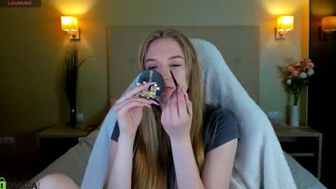 Stacy Mon Tue Wed Thu Fri Sun GMT GMT 3 1000am - 0400pm  online show from February 19, 2026, 9:27 am