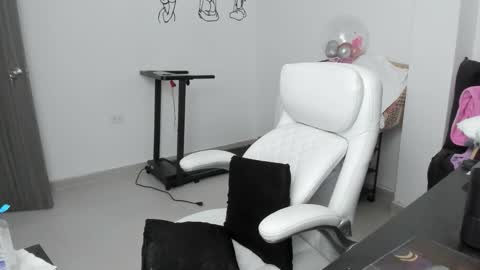 Zulma Yisset online show from January 12, 2026, 3:01 am