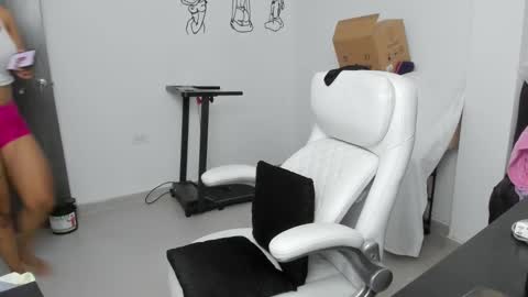 Zulma Yisset online show from March 25, 2026, 2:28 am