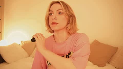 Kristina online show from May 27, 2026, 1:52 pm