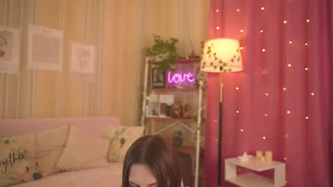 Chloe online show from February 27, 2026, 12:05 pm