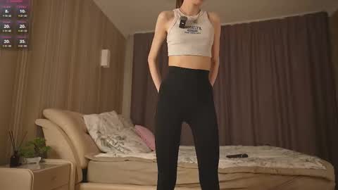 Chloe online show from March 14, 2026, 11:37 am