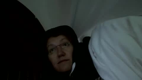 starlagurl online show from February 22, 2025, 9:23 am