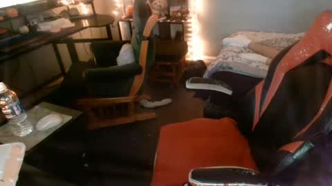 Snapshot of starlight09102 chatting on December 13, 2024, 8:30 am Starlight online show from December 13, 2024, 8:30 am