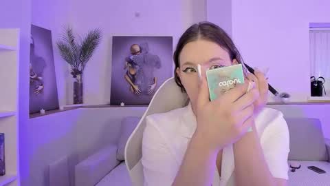 Snapshot of starlight_madison chatting on February 20, 2026, 2:19 am Madison online show from February 20, 2026, 2:19 am