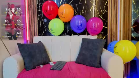 starlight_mature11_aws online show from March 1, 2026, 4:25 am