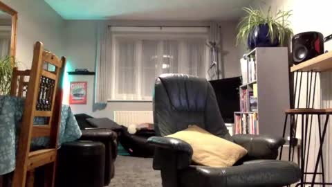 Starpizzle online show from February 1, 2026, 7:56 pm