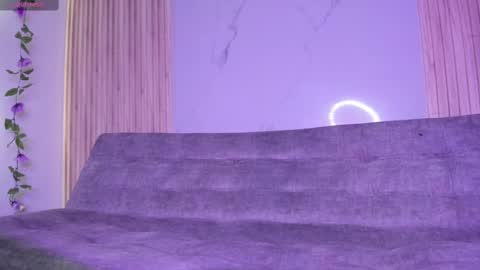      online show from February 14, 2025, 4:04 am