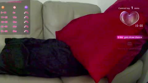 StarVixen1111 online show from September 22, 2025, 3:41 am