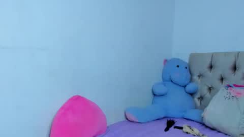 Snapshot of stassiebell chatting on January 4, 2025, 7:13 am stassiebell online show from January 4, 2025, 7:13 am