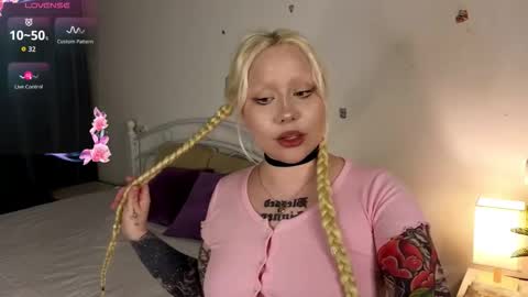 Stasya online show from March 1, 2026, 8:33 pm